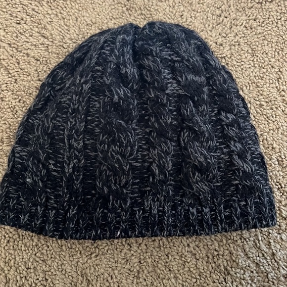 The North Face Cable Knit Beanie - Picture 4 of 4